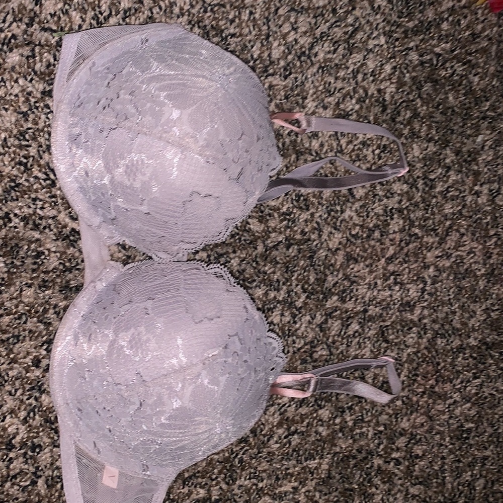 Never Worn 32b Victoria Secret Gray Lavender Lace Bra